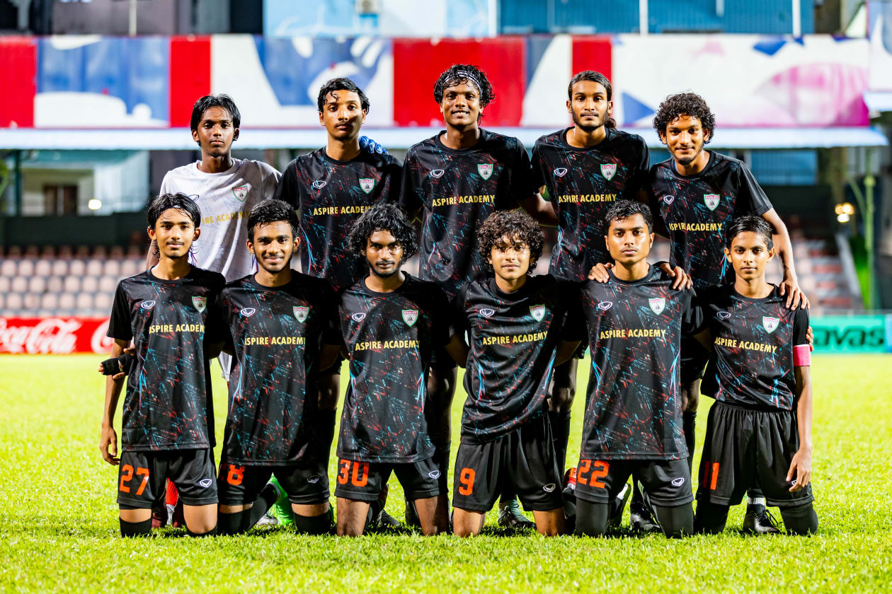 މާލެ (ޖޫން 11) - ޖުމްލަ އަށް ޓީމާ އެކު، އެފްއޭއެމް 19 އަހަރުން ދަށުގެ ޔޫތު ޗެމްޕިއަންޝިޕް ވަނީ ފަށައިފައި: މުބާރާތުގެ ފުރަތަމަ ހަތަރު މެޗުން، ހުނަރުވެރި ގިނަ އާ ކުޅުންތެރިންތަކެއް ވަނީ ފެނިގެންގޮސްފައި: އެންމެ ފަހުގެ ޗެމްޕިއަން، ކްލަބް އީގަލްސް އިން ފުރަތަމަ މެޗަށް ނެރުނު ފުރަތަމަ އެގާރަ.--- ފޮޓޯ: އިމޭޖަސް.އެމްވީ.