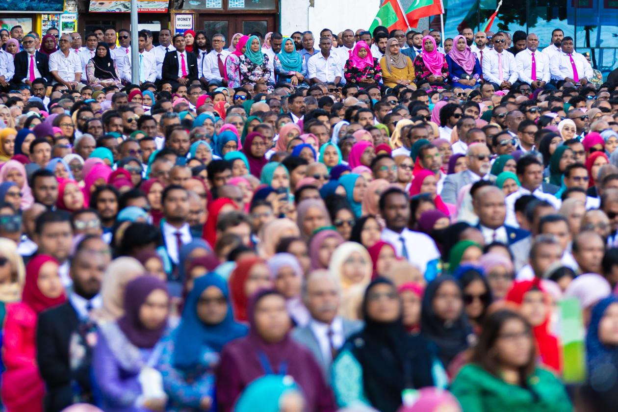 ރިޔާސީ އިންތިހާބު ކާމިޔާބުކުރެއްވި ޑރ. މުހައްމަދު މުއިއްޒު ދިވެހިރާއްޖޭގެ ރައީސުލްޖުމްހޫރިއްޔާގެ ހުވާކުރައްވަން ޖުމްހޫރީ މައިދާނުގައި ބޭއްވި ޖަލްސާގެ ތެރެއިން --- ފޮޓޯ: އަބްދުالله އިޔާން/އަދަދު