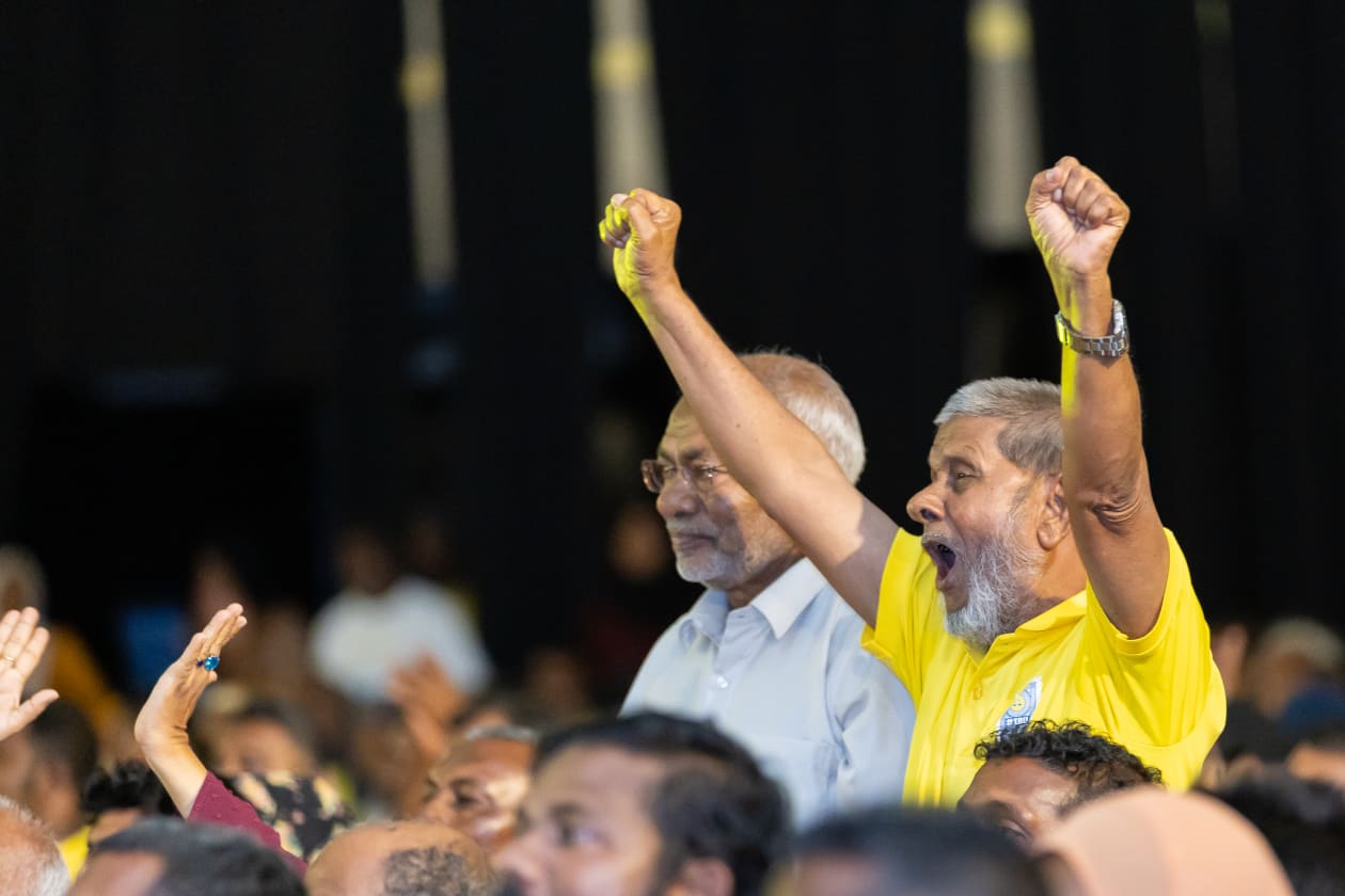 އޯގަސްޓު 24، 2023: ރައީސް އިބްރާހިމް މުހައްމަދު ސޯލިހުގެ އިގުތިސޯދީ ސިޔާސަތު ނެރުމަށް ޒުވާނުންގެ މަރުކަޒުގައި "ޒަމާނަކުން އައި ޒަމާނޭ" ނަމުގައި ބޭއްވި އިވެންޓުގެ ތެރެއިން -- ފޮޓޯ: އަބްދުﷲ އިޔާން/ އަދަދު