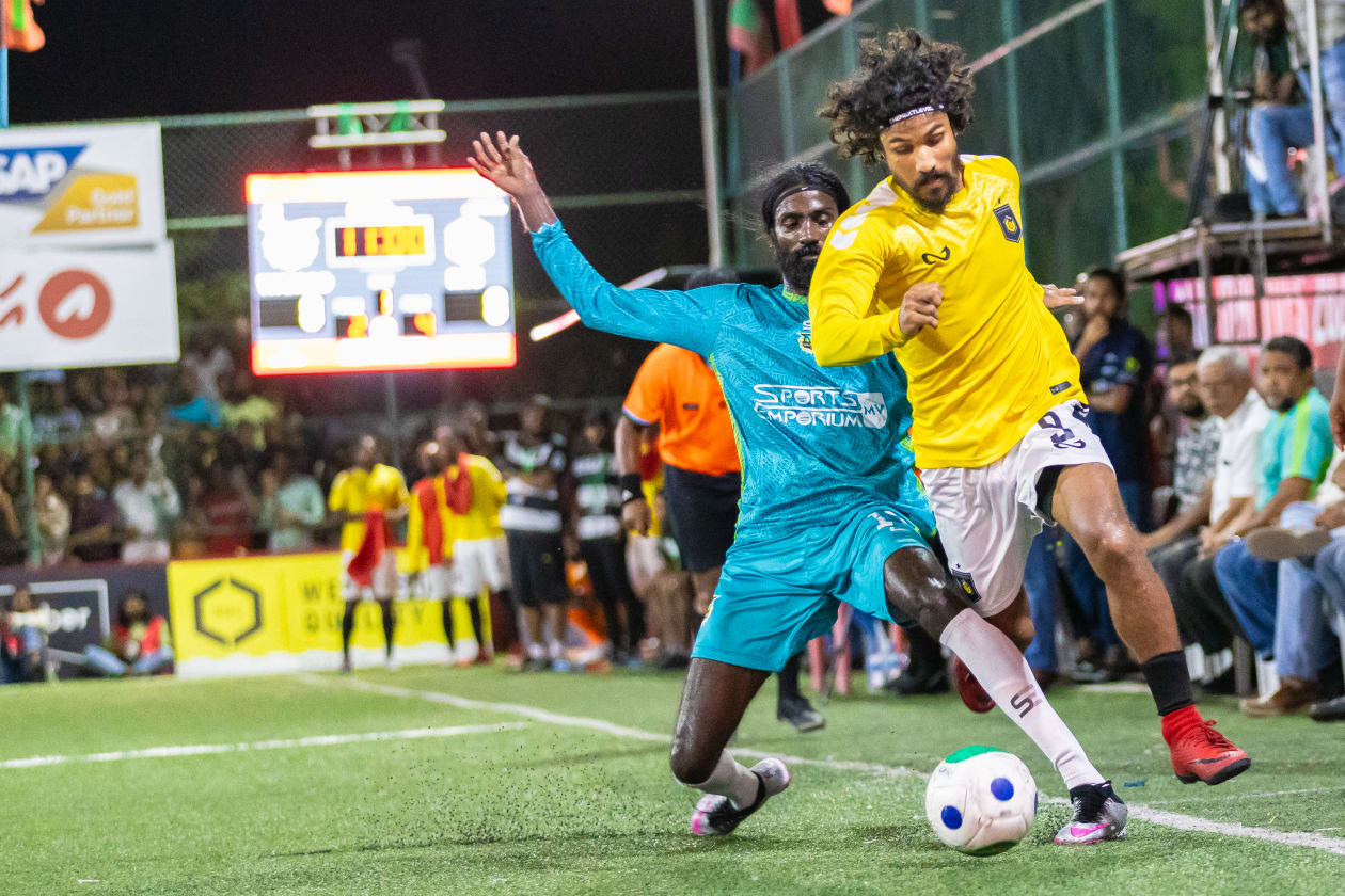 އޮގަސްޓު 27، 2023 - މި އަހަރު ކްލަބް މޯލްޑިވްސް އިން ވަނީ ހަތަރު މުބާރާތެއް ކުރިއަށް ގެންގޮސްފައި: އެ ގޮތުން ކްލަބް މޯލްޑިވްސް ކަޕާއި ކްލަބް މޯލްޑިވްސް އެއިޓީން ތާޓީ ކްލަސިކްގެ ޗެމްޕިއަންކަން ކްލަބް ވެމްކޯ އިން ހޯދިއިރު، އެއިޓީން ތާޓީގެ ޗެމްޕިއަންކަން ފެނަަކައިން އަދި ކްލަބް މޯލްޑިވްސް ކްލަސިކްގެ ތަށި އުފުލާލީ ޓީމު ޑީޖޭއޭ އިން.-- ފޮޓޯ: އަބްދުﷲ އިޔާން/ އަދަދު