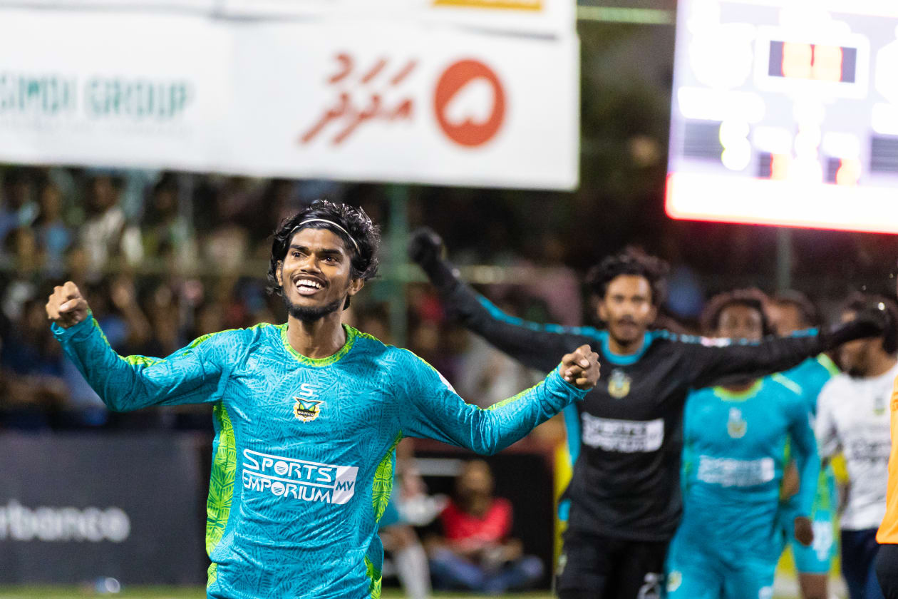 އޮގަސްޓު 27، 2023 - މި އަހަރު ކްލަބް މޯލްޑިވްސް އިން ވަނީ ހަތަރު މުބާރާތެއް ކުރިއަށް ގެންގޮސްފައި: އެ ގޮތުން ކްލަބް މޯލްޑިވްސް ކަޕާއި ކްލަބް މޯލްޑިވްސް އެއިޓީން ތާޓީ ކްލަސިކްގެ ޗެމްޕިއަންކަން ކްލަބް ވެމްކޯ އިން ހޯދިއިރު، އެއިޓީން ތާޓީގެ ޗެމްޕިއަންކަން ފެނަަކައިން އަދި ކްލަބް މޯލްޑިވްސް ކްލަސިކްގެ ތަށި އުފުލާލީ ޓީމު ޑީޖޭއޭ އިން.-- ފޮޓޯ: އަބްދުﷲ އިޔާން/ އަދަދު