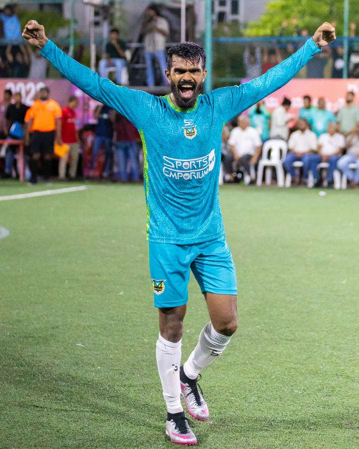 އޮގަސްޓު 27، 2023 - މި އަހަރު ކްލަބް މޯލްޑިވްސް އިން ވަނީ ހަތަރު މުބާރާތެއް ކުރިއަށް ގެންގޮސްފައި: އެ ގޮތުން ކްލަބް މޯލްޑިވްސް ކަޕާއި ކްލަބް މޯލްޑިވްސް އެއިޓީން ތާޓީ ކްލަސިކްގެ ޗެމްޕިއަންކަން ކްލަބް ވެމްކޯ އިން ހޯދިއިރު، އެއިޓީން ތާޓީގެ ޗެމްޕިއަންކަން ފެނަަކައިން އަދި ކްލަބް މޯލްޑިވްސް ކްލަސިކްގެ ތަށި އުފުލާލީ ޓީމު ޑީޖޭއޭ އިން.-- ފޮޓޯ: އަބްދުﷲ އިޔާން/ އަދަދު