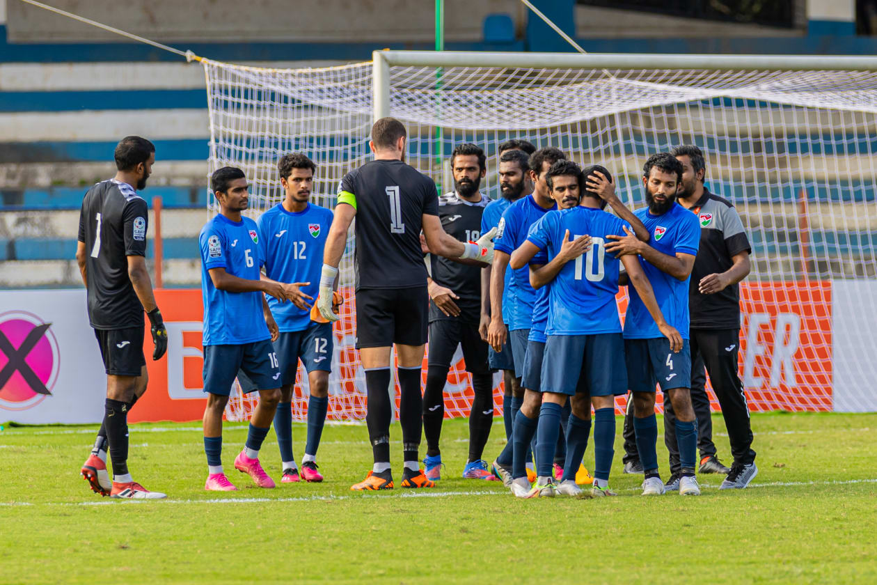 ބެންގަލޫރު، އިންޑިއާ (ޖޫން 29) - އިންޑިއާގެ ބެންގަލޫރުގައި ކުރިއަށްދާ ސާފް ބަންގުބަންދު ޗެމްޕިއަންޝިޕް 2023 ގެ ގްރޫޕް ސްޓޭޖުން ރާއްޖެ ކަޓާފައިވަނީ ފަހު މެޗުގައި ލެބަނަން އަތުން 1-0 އިން ބަލިވުމުން: މިއީ ސާފް ޗެމްޕިއަންޝިޕެއްގެ ގްރޫޕް ސްޓޭޖުން ރާއްޖެ ކެޓި ފުރަތަމަ ފަހަރު. --- ފޮޓޯ؛ އަބްދުﷲ އިޔާން / އަދަދު