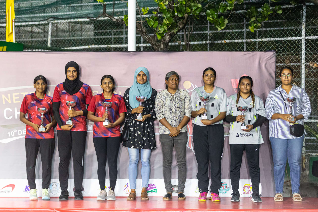 މާލެ (ޑިސެމްބަރު 20): ކްލަބް ގްރީން ސްޓްރީޓްސް ބަލިކޮށް، ނެޓްބޯޅަ އެސޯސިއޭޝަން ޗެމްޕިއަޝިޕްގެ ތަށި ކުލަބު މެޓްރިކްސް އިން ވަނީ ހޯދާފައި: މި މަހުގެ 10 ވަނަ ދުވަހު، ޖުމްލަ 11 ޓީމާ އެކު ފެށި ނެޓްބޯޅަ އެސޯސިއޭޝަން ޗެމްޕިއަޝިޕަކީ ނެޓްބޯޅަ އެސޯސިއޭޝަން އޮފް މޯލްޑިވްސް (ނާމް)ގެ މި އަހަރުގެ ފަހު މުބާރާތް.-- ފޮޓޯ: އަބްދުﷲ އިޔާން/ އަދަދު