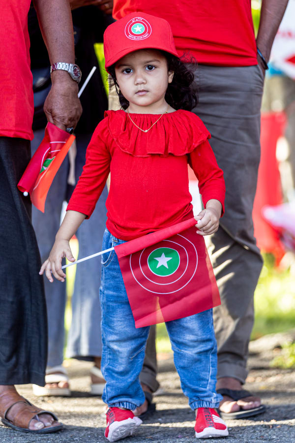 ސެޕްޓެމްބަރު 4، 2023 - ރިޔާސީ އިންތިހާބުގެ ކެމްޕޭނުގައި ޖުމްހޫރީ ޕާޓީގެ ރިޔާސީ ކެންޑިޑޭޓު އަދި ލީޑަރު ގާސިމް އިބްރާހިމް ފުވައްމުލަކަށް ކުރެއްވި ދަތުރުގެ ތެރެއިން -- ފޮޓޯ: އަބްދުﷲ އިޔާން/ އަދަދު