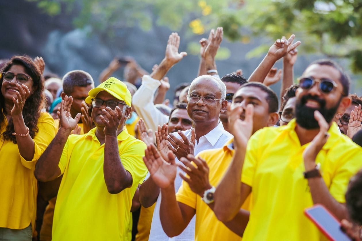 ފޯރިގަދަ ކެމްޕޭނަކަށް ފަހު ރައީސް ސޯލިހު އިންތިހާބު ކާމިޔާބު ކުރެއްްވީ 61 ޕަސެންޓު އެމްޑީޕީ މެމްބަރުންގެ ތާއިދާއެކު އެވެ. ސެޕްޓެމްބަރުގެ އިންތިހާބުގައި އެމްޑީޕީގެ ޓިކެޓުގައި ވާދަކުރައްވާނީ އެމަނިކުފާނެވެ.