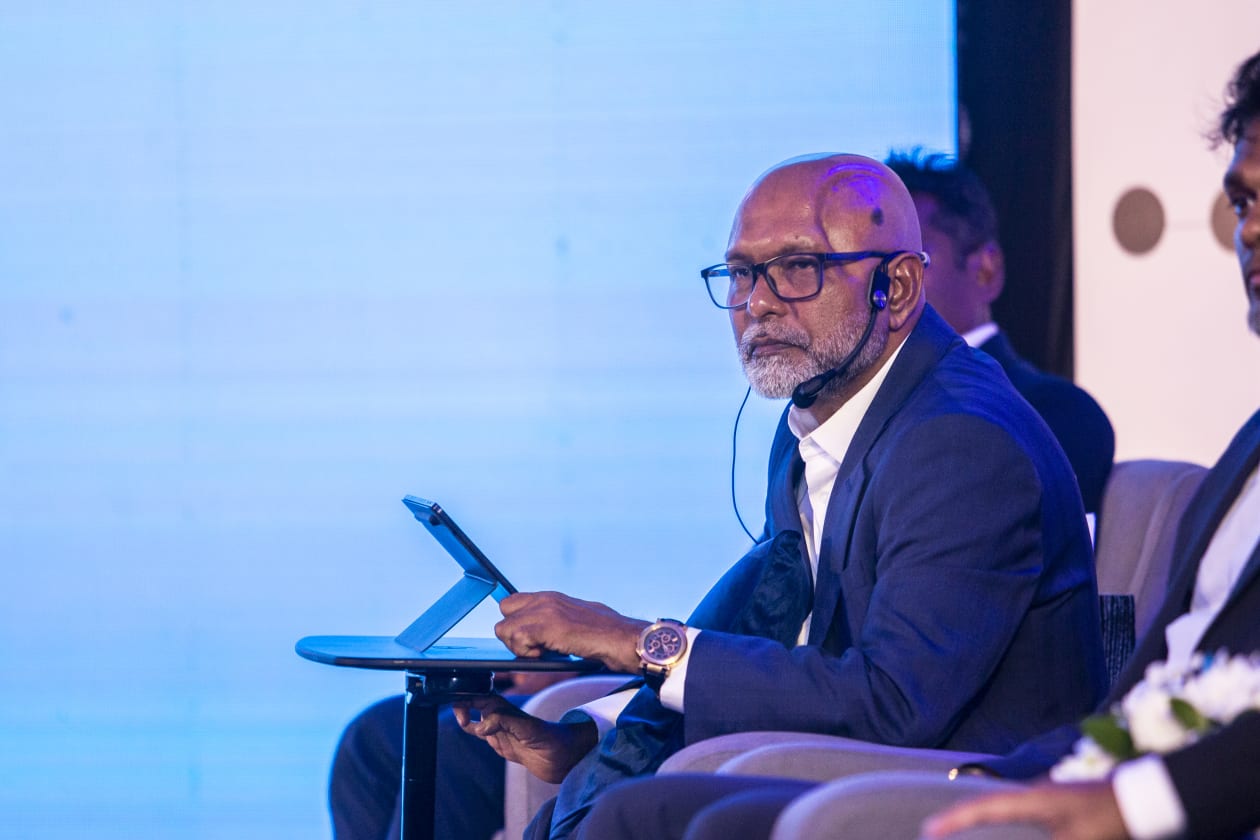 މެއި 30، 2022: އެސްޓީއޯގެ ޗެއާމާން ހާމިދު ނަޝީދު އެ ކުންފުނީގެ އަހަރީ އާންމު ޖަލްސާގައި ބައިވެރިވެވަޑައިގަންނަވަނީ. އެސްޓީއޯއަކީ ދިވެހި ސަރުކާރު 82 ޕަސެންޓު ހިއްސާ އަދި އާންމުންގެ 18 ޕަސެންޓު ހިއްސާވާ ޕަބްލިކް ކުންފުންޏެއް --- ފޮޓޯ: މުހައްމަދު ޝާބިން/އަދަދު