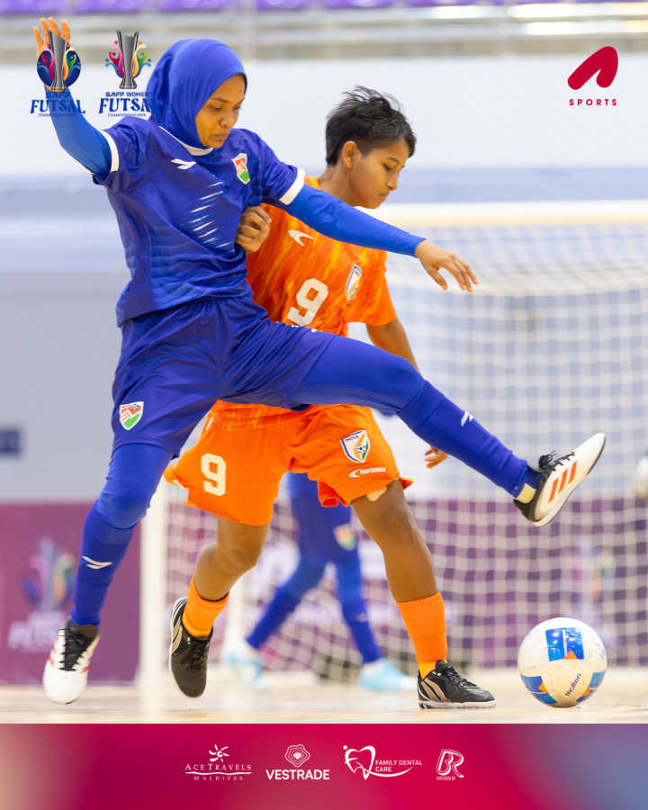 Nonthaburi, Thailand (January 14) — From the match between Maldives and India in the women's division of the ongoing SAFF Futsal Championship in Bangladesh: This is the first futsal tournament organized by the South Asian Football Federation (SAFF), with seven countries competing in both the men's and women's divisions; the Maldives lost their opening match to India with a score of 11-1. --- Photo: Abdullah Abeed / Adhadhu Sports