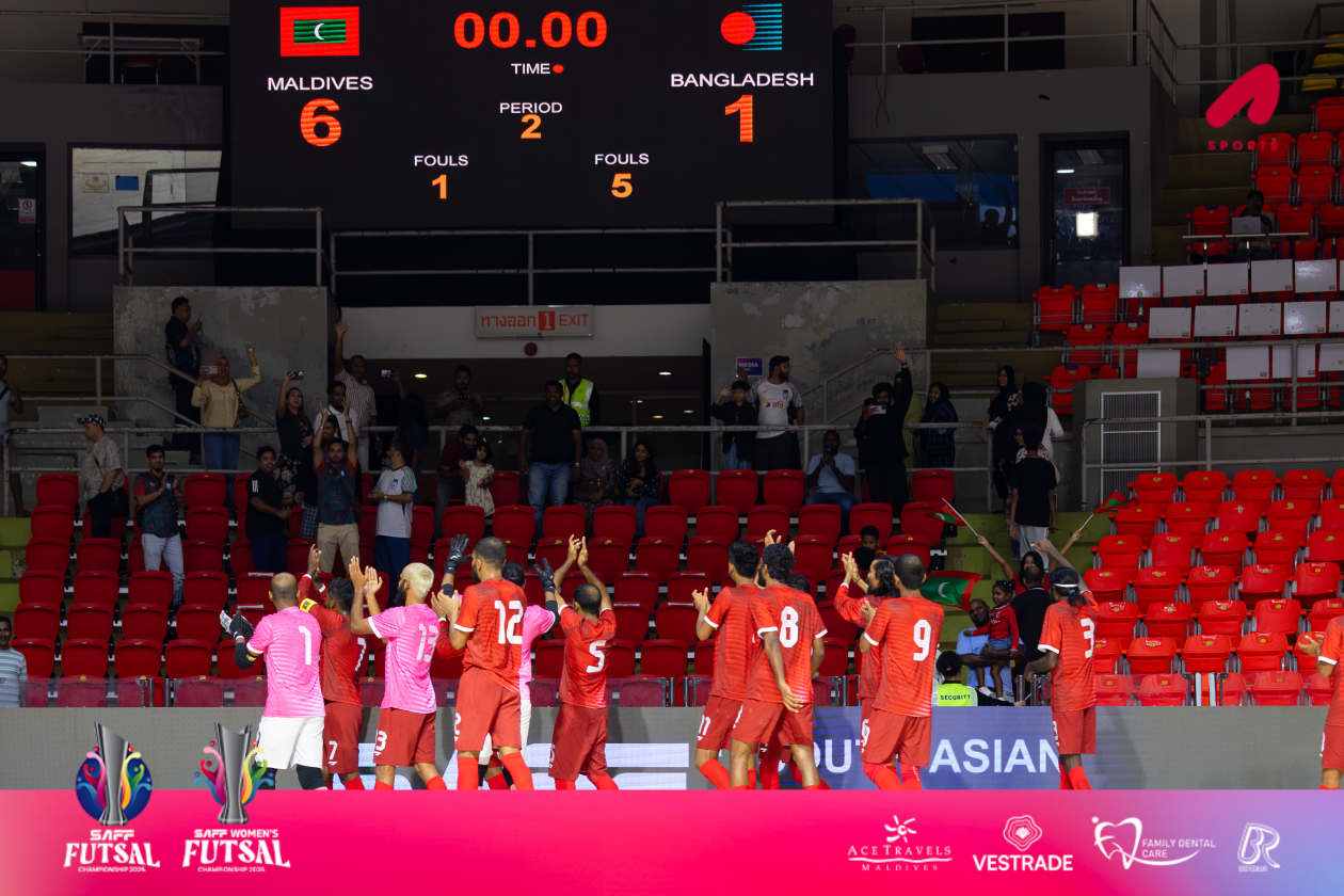 Bangkok, Thailand (January 17) — The Maldives national men's futsal team has won its first two matches in the inaugural SAFF Futsal Championship currently being held in Thailand; they secured a 7-1 victory against Pakistan followed by a 6-1 win over Bangladesh in their second match. --- Photo: Abdullah Abeed / Adhadhu Sports