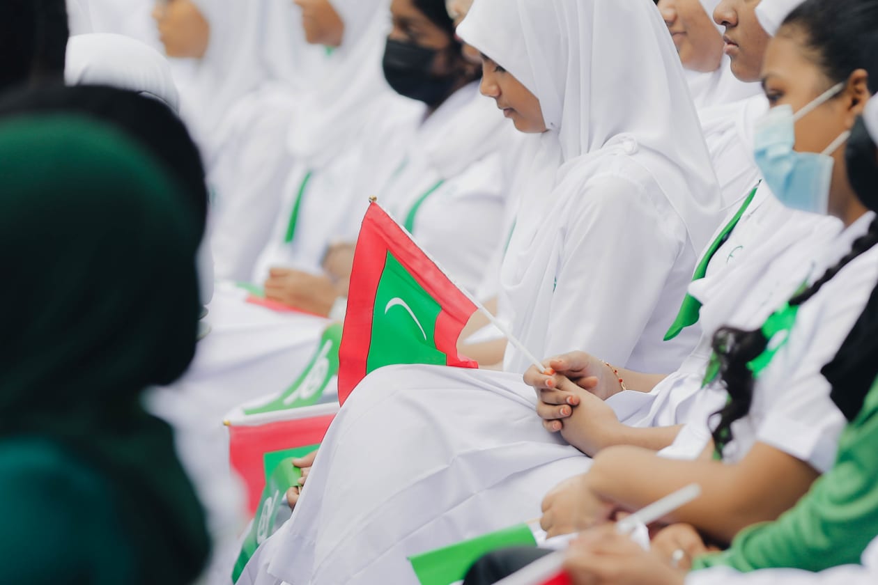 ފޮޓޯ؛ ދިރާސީ އާ އަހަރު ފެށުން