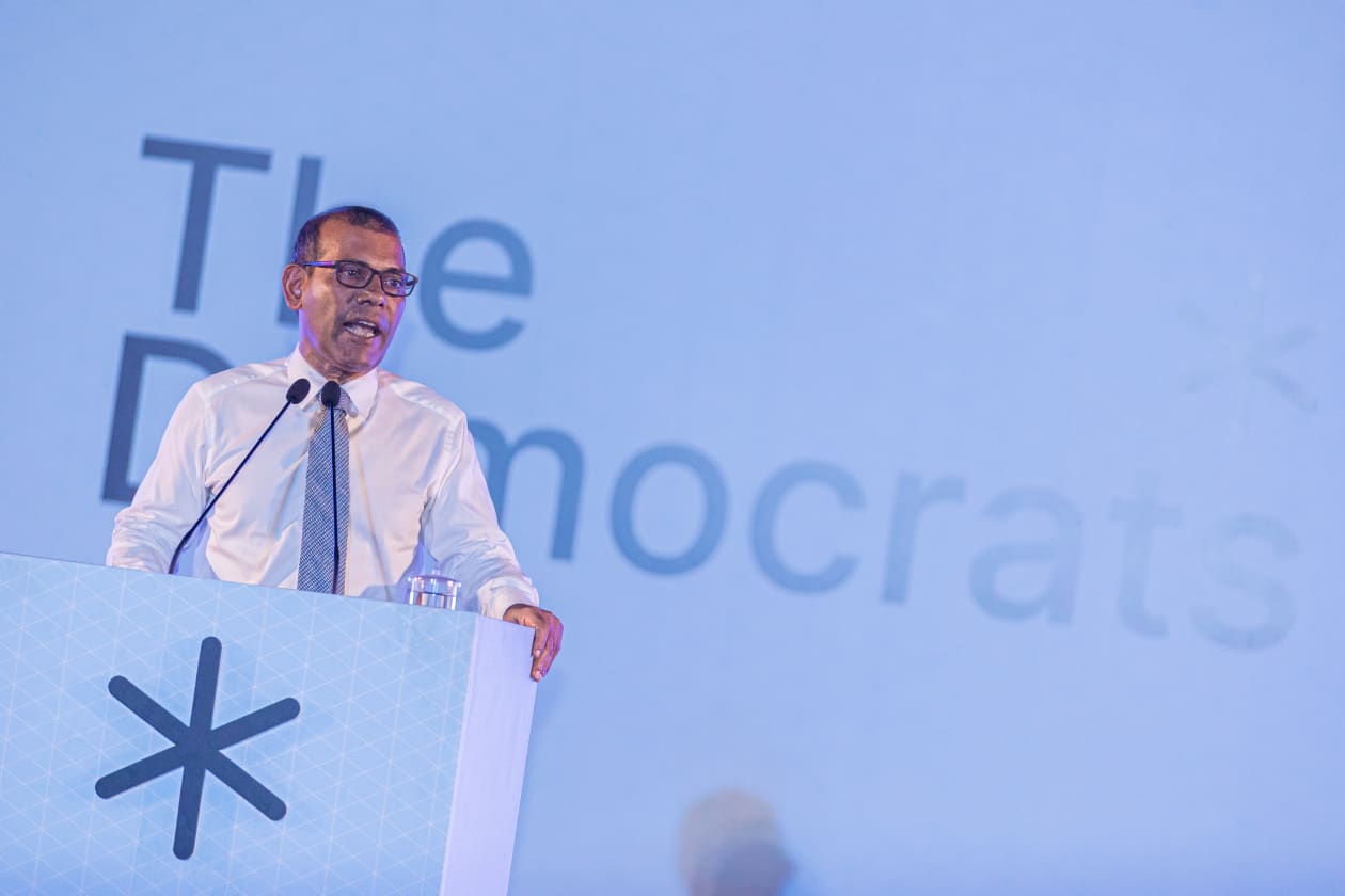ޖުލައި 13, 2023 - ދަ ޑިމޮކްރެޓްސްއަށް ސޮއިކުރެއްވުމަށް ފަހު ޖަލްސާގައި ނަޝީދު ވާހަކަފުޅު ދައްކަވަނީ. އެމްޑީޕީ އަށާއި މިހާރު އޮތް ސަރުކާރަށް ވަރަށް ބޮޑަށް ފާޑުވިދާޅުވި - ފޮޓޯ: އަބްދުﷲ އިޔާން / އަދަދު