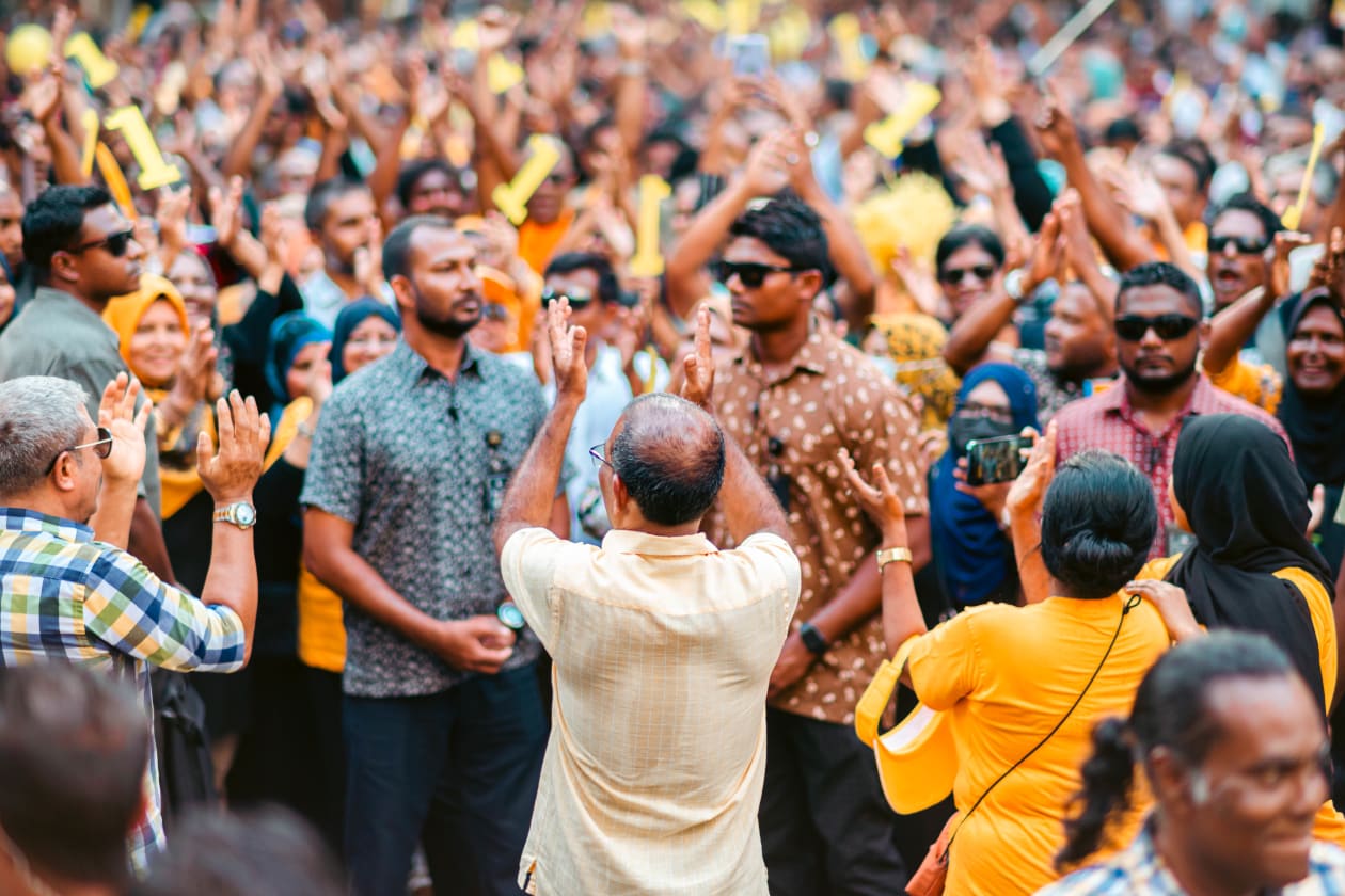 ޖެނުއަރީ 27، 2022 - ރައީސް ނަޝީދުގެ ކެމްޕޭނު ނިންމާލުމަށް މާލޭގައި ބޭއްވި ހިނގާލުމުގެ ތެރެއިން. މި ހިނގާލުމުގައި އެމަނިކުފާނަށް ތާއިދުކުރާ ގިނަ އަދަދެއްގެ މެމްބަރުން ބައިވެރިވި --- ފޮޓޯ: މިރާޝް ނާޝިމް/އަދަދު