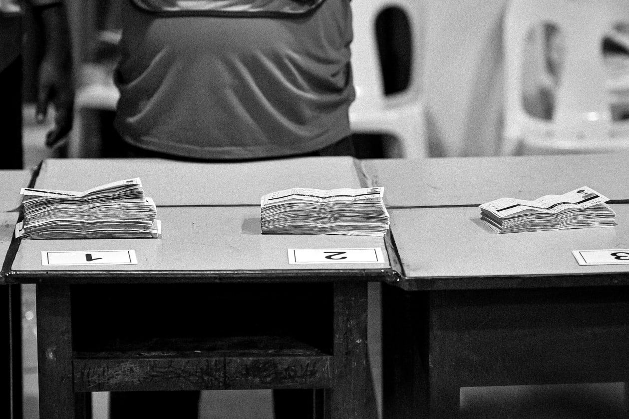 ކޮމަންޑޫ ދާއިރާގެ ބައި އިލެކްޝަން: ވޯޓު ގުނުމުގެ ތެރެއިން --- ފޮޓޯ؛ މުހައްމަދު ޝާބިން / އަދަދު
