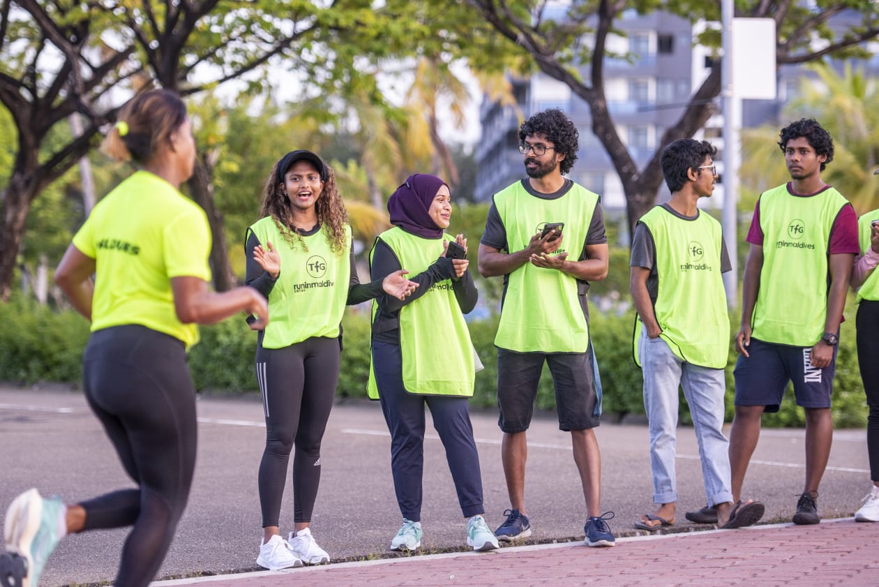 ހުޅުމާލެ، (ޖޫން 3) -  ޓީއެފްޖީ އެމްވީ ރަން، ފޯރިގަދަ އިވެންޓުގައި މި ފަހަރު ޖުމުލަ 277 މީހުން ބައިވެރިވި. އިވެންޓްގެ ފިރިހެން ކެޓަގަރީން އެއް ވަނަ ފަޒީލް ހޯދީ، 32 މިނެޓާއި 30 ސިކުންތުން ދުވުން ނިންމައިގެން، އަންހެން ކެޓަގަރީން ޖައިޝާ އެއް ވަނަ ހޯދީ 41 މިނެޓް 05 ސިކުންތުން ރޭސް ނިންމައިގެން. ---  ފޮޓޯ؛ މުހައްމަދު ޝާބިން / އަދަދު