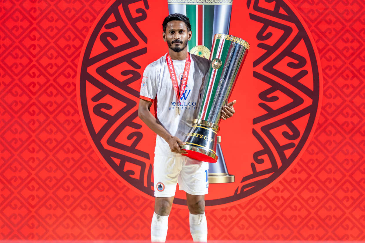 MALE, Maldives (February 25): Odi Sports Club has secured its first-ever President’s Cup title after a 5-4 penalty shootout victory over Maziya Sports and Recreation, following a 1-1 draw in regular time. Odi makes history as the first team to achieve such a feat in their debut season in the top flight. --- Photo: Raif Yoosuf / Adhadhu Sports