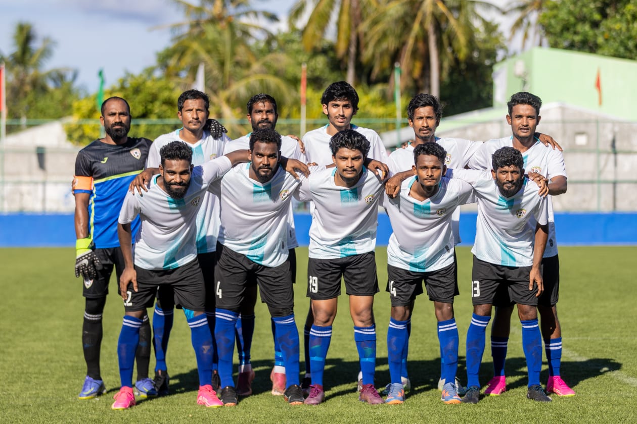 27 މޭ، 2023 - ޕެލޭ ސްޓޭޑިއަމްގެ ނަމުގައި މަހިބަދޫގައި ހުޅުުވުނު ސްޓޭޑިއަމް. މި ސްޓޭޑިއަމް ހުޅުުވުމަށް ގައުމީ ޓީމާއި މަހިބަދޫގެ ޓީމް ވަނީ މެޗެއް ކުޅެފަ، މި މެޗު 5-0 ގެ ނަތީޖާއަކުން ކާމިޔާބުކުރީ ރާއްޖޭގެ ގައުމީ ޓީމް --- ފޮޓޯ؛ މުހައްމަދު ޝާބިން / އަދަދު