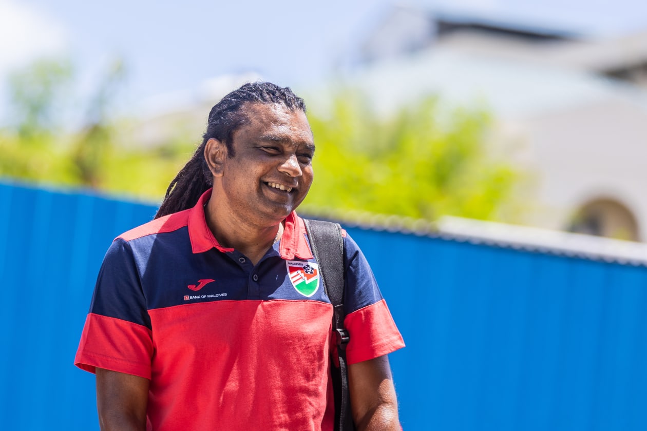 ޖޫން 6، 2023 - މި މަހު 21 ގައި އިންޑިއާގެ ބެންގަލޫރުގައި ފަށަން ނިންމާފައިވާ ސާފް ޗެމްޕިއަންޝިޕަށް ތައްޔާރުވުމުގެ ގޮތުން، ގައުމީ ފުޓްބޯޅަ ޓީމު އިއްޔެ ވަނީ 10 ދުވަހުގެ ޓްރެއިނިން ކޭމްޕެއް ފުރިހަަމަަ ކުރުމަަށް ޖަޕާނަށް ގޮސްފައި.  --- ފޮޓޯ؛ މުހައްމަދު ޝާބިން / އަދަދު
