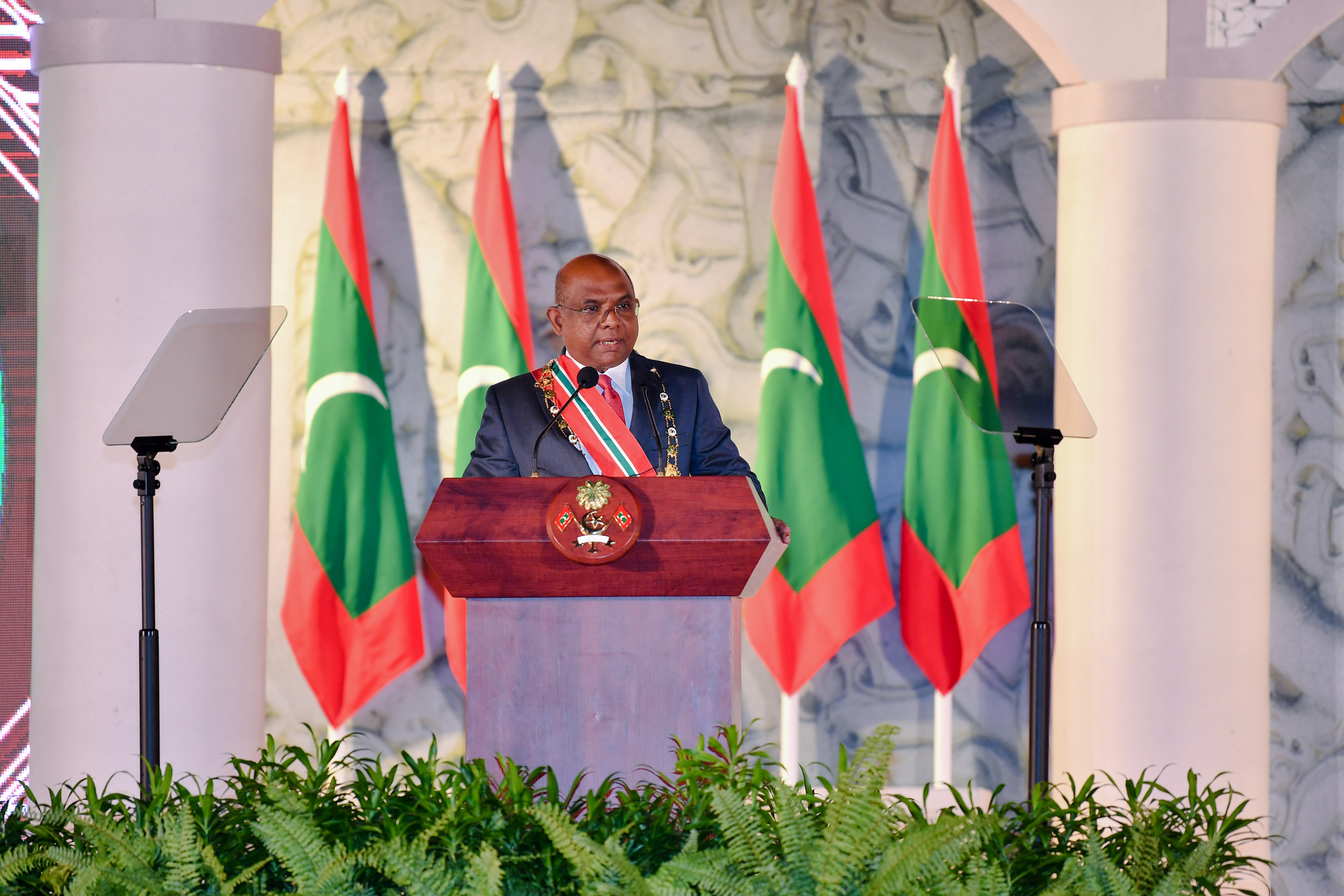 އޮކްޓޯބަރު 6، 2021: ނިޝާން އިއްޒުއްދީނުގެ އިއްޒަތުގެ ވެރިކަމުގެ ލަގަބު ލިބިވަޑައިގެންނެވި އެކުވެރި ދައުލަތްތަކުގެ ޢާންމު މަޖިލީހުގެ 76 ވަނަ ސެޝަންގެ ރައީސް އަދި ރާއްޖޭގެ މިނިސްޓަ އޮފް ފޮރިން އެފެއާޒް ޢަބްދުﷲ ޝާހިދު ވާހަކަ ދައްކަވަނީ -- ފޮޓޯ: ރައީސް އޮފީސް 