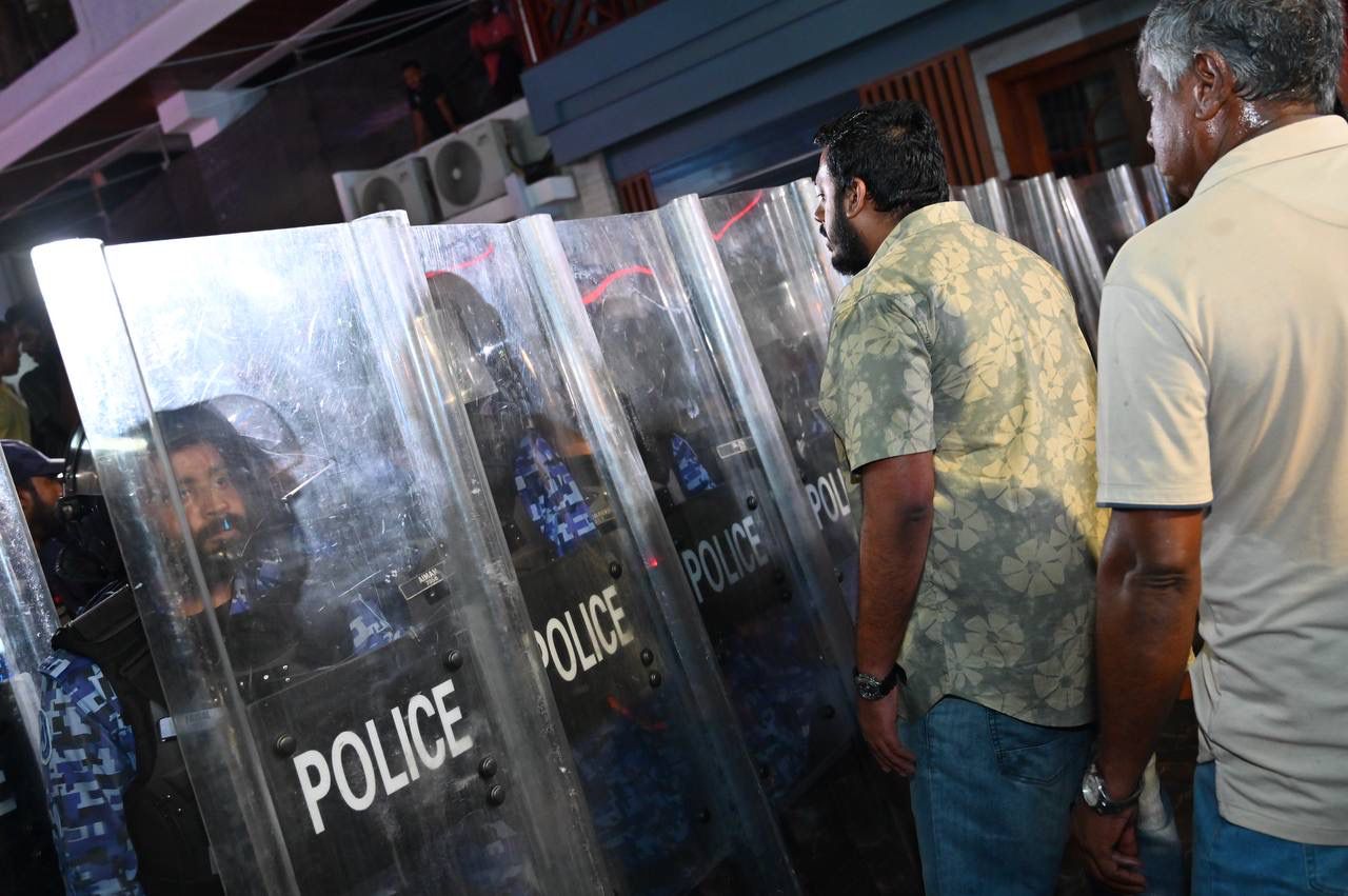 ފޮޓޯ: އެމްޑީޕީގެ ބޮޑު މުޒާހަރާ