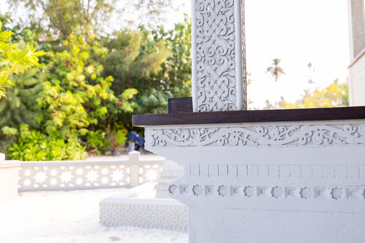 The geometric designs carved into the walls and pillars of the mosque showcase the rich cultural identity and artistry of the Maldivian people. -- Photo: Islamic Ministry