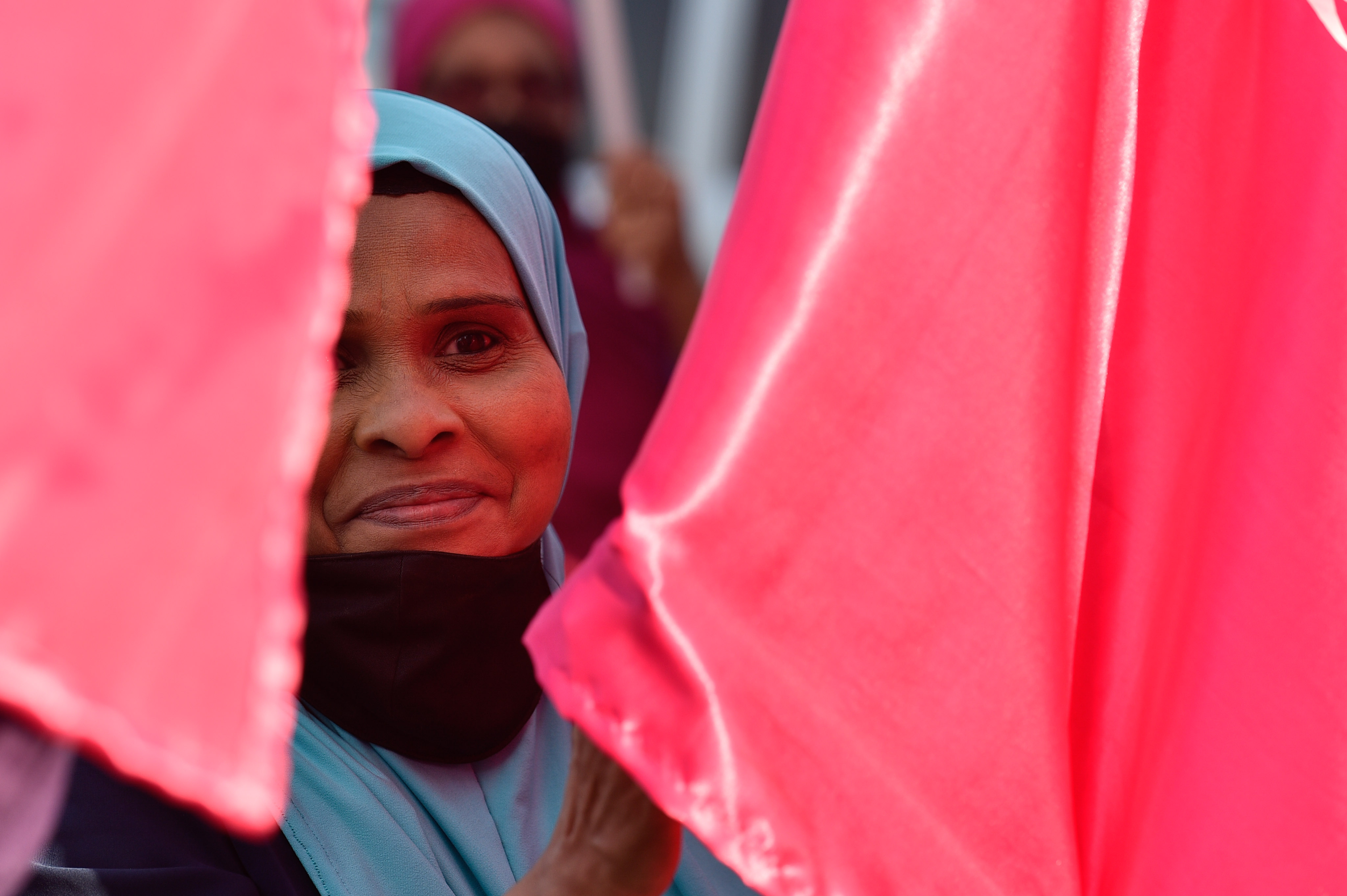 ޕީޕީއެމް އޮފީސް ކުރިމަތީގައި ބޭއްވި އެޕާޓީގެ ލޯކަލް ކައުންސިލް ކެމްޕޭން ނިންމާ ޖަލްސާގެ ތެރެއިން.-ފޮޓޯ: ހުސައިން ވަހީދު/އަދަދު