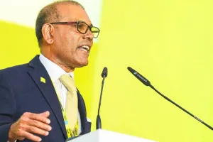 ސަރުކާރުގެ އަމާޒަކީ ދޮގު ހެދުން، ކަމެއް ކޮށްދޭން ނޫޅޭ: ނަޝީދު