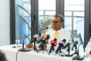 ޕީއެންސީގެ މަޖިލިސް މެންބަރުން ގޮނޑި ދޫކޮށްލަން ނަޝީދު ގޮވާލައިފި
