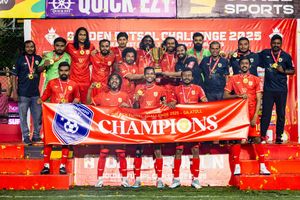 ތަފާތު ބޮޑު މޮޅަކާ އެކު ދެއްވަދޫން ގއ ގެ ތަށި އުފުލާލައިފި 
