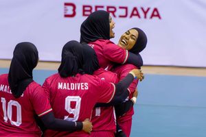 ސީދާ ތިން ސެޓުން ބަންގާޅު އަތުން މޮޅުވެ ރާއްޖޭގެ ފެށުން ވަރުގަދަ