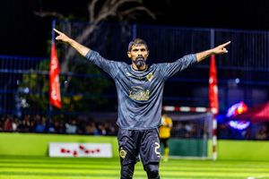 ޗެމްޕިއަން އަފްރޯ އާއި ސީސީ ފައިނަލަށް 