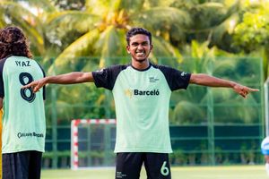 ބާސެލޯ އާއި ކުރަމައްޗަށް މޮޅެއް 