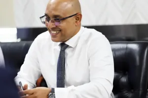 ޕެންޝަން ފަންޑު ބޮންޑާއެކީ ސެކިއުރިޓީސް ދަރަނި 100 ބިލިއަނަށް