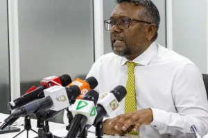 ލިބުނު ގެއްލުމުގެ ބަދަލު މިނިސްޓަރު އަތުން ހޯދަންޖެހޭ: ފައްޔާޒު 
