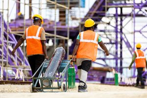 އެފްކޮންސްގެ މުވައްޒަފަކު މަރުވެފައި އޮއްވައި ފެނިއްޖެ