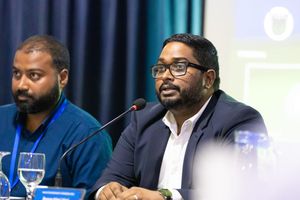 ފީފާގެ ޓީމެއް ރާއްޖެ އަށް، މުހިންމު ބައްދަލުވުންތަކެއް ތާވަލަށް