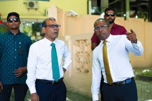 އިޒްރޭލާ ގުޅުން ބަދަހިކުރުމަށް ނަޝީދު ޖަވާބެއް ނުދެއްވި