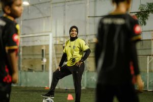 މިރުފަތު، އެސްޕަޔާ ފުޓްބޯލް އެކަޑަމީއާ ގުޅިއްޖެ