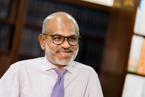 މީޑިއާތަކާއި އިންޓަނެޓު ރެގިއުލާޓުކުރަން ބިލެއް ހުށަހަޅަނީ