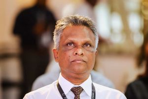 ފައިސާ ޗާޕުކުރަނީ ދެކޮޅު ނުޖެހޭ ހަރަދުތައް ކުރުމަށް: އާޒިމް