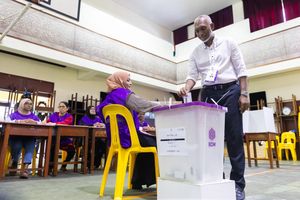 މުއިއްޒުގެ ވެރިކަމަށް ޖާގަނުދީ ނިޒާމާ ކުޅުން ގޯސް: ރައީސް