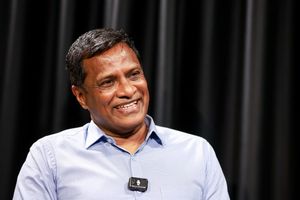 ރައީސް މުއިއްޒުގެ މައިގަނޑު އެއްވެސް ވައުދެއް ނުފުއްދޭނެ: އުމަރު