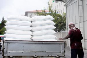 No agreement with other countries for staple imports