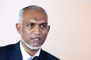 ފުޓްބޯޅައިގައި ދުވަހަކު ނުދާހާ ދަށަށް ރާއްޖެ ހިނގައްޖެ: ރައީސް
