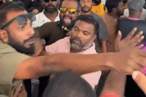 ފޯކައިދޫ ރައްޔިތުން ފެނަކަ އޮފީހަށް ވަދެއްޖެ