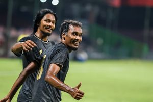 ދެ ވަނަ ހާފުގައި ހަތަރު ގޯލު ޖަހައި އީގަލްސް އިން ސަސް ބަލިކޮށްފި