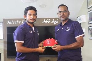 ގައުމީ ކްރިކެޓް ޓީމުގެ އާ ކެޕްޓަނަކީ އަޒްޔާން