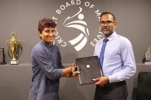 ރާއްޖޭގައި އަންހެނުންގެ ކްރިކެޓް ކުރިއަރުވަން ބިދޭސީ ކޯޗެއް 