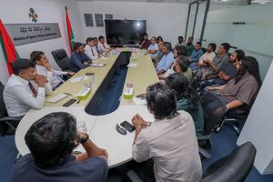ދެ ވަނަ ޑިވިޝަންގެ ކަންބޮޑުވުން ހިފައިގެން މިނިސްޓަރު ކައިރިއަށް