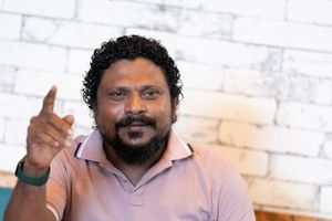 ވެލެންސިއާގެ ބޯޑަށް އަޒްމީންގެ އިތުބާރެއް ނެތް
