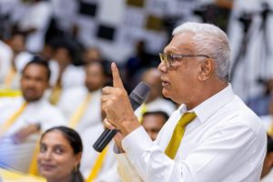 ޝަރީފު އެމްޑީޕީން ވަކިވެވަޑައިގެންފި 